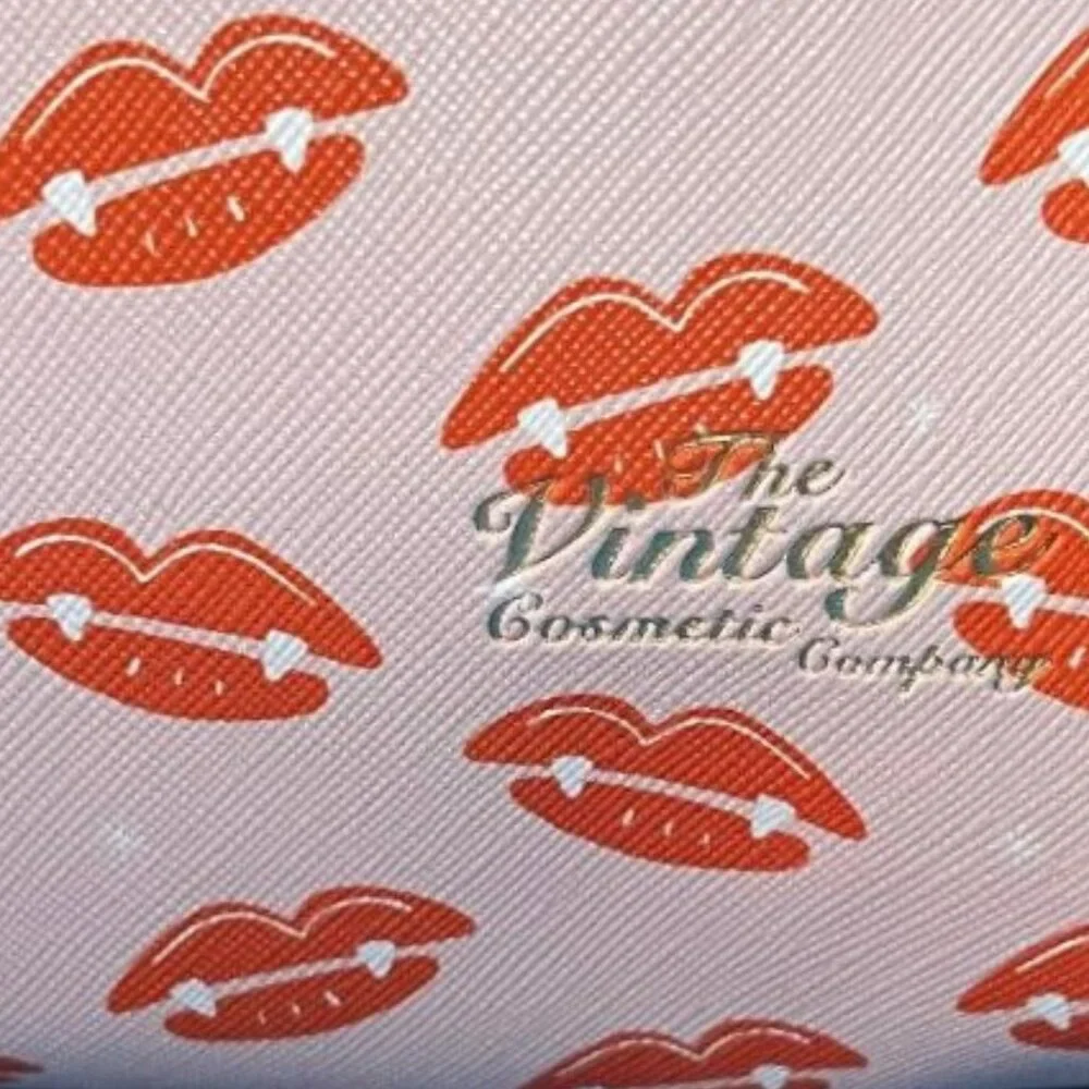 NWT ~ THE VINTAGE COSMETIC CO PINK RED LIP COSMETIC MAKE - UP TRAVEL BAG / CASE